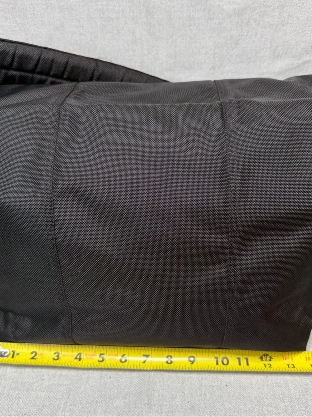 EUC Vintage Timbuk2 Black Nylon Messenger Bag with Adjustable Strap - M